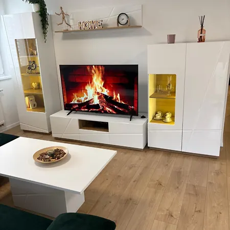 Topolcianska - Free Garage Parking & 10min Tram To Center Bratislava