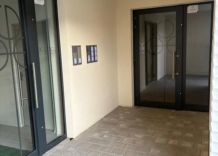 Διαμέρισμα Topolcianska - Cozy With Parking, Ac & 10min Tram To Old Town *