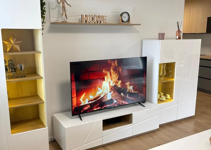 Appartement Topolcianska - Free Garage Parking & 10min Tram To Center