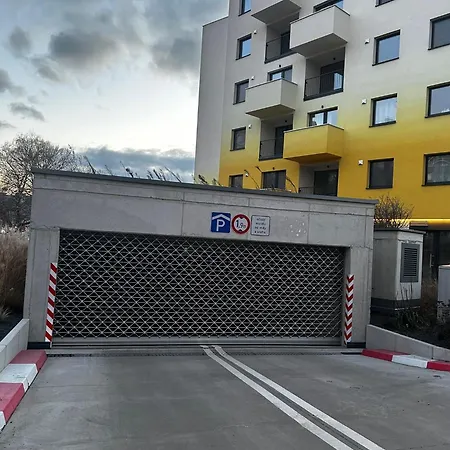 Topolcianska - Cozy With Parking, Ac & 10min Tram To Old Town * ブラチスラヴァ