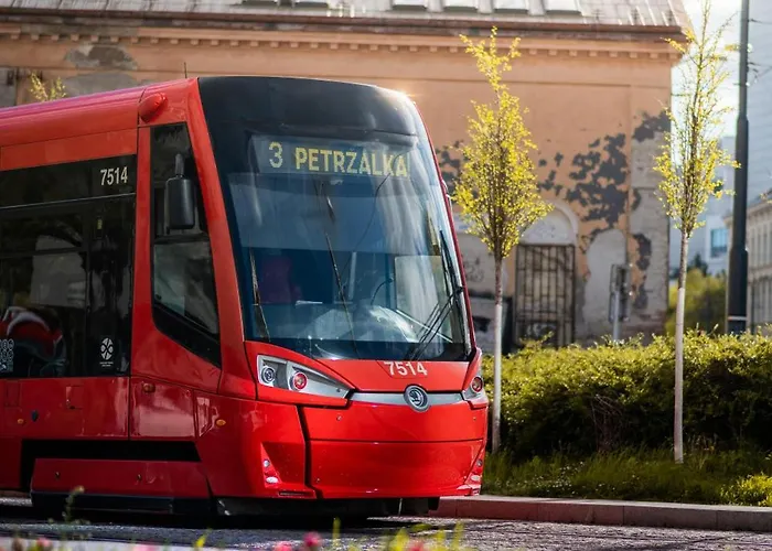 アパート Topolcianska - Cozy With Parking, Ac & 10min Tram To Old Town ブラチスラヴァ